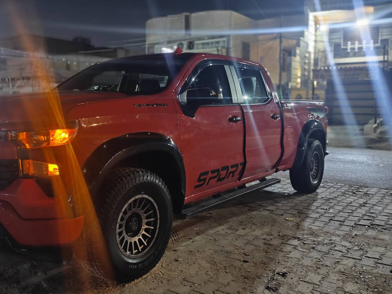للبيع / المراوس
شفروليه سلفرادو 2022
رقم سليمانية
فئة Z71 Texas Edition
باب طويل — مرتفعة أصل 2 إنج

المحرك: V8 5.3
الممشى: 23 ألف فقط قابل للزيادة بعدها زيرو
الدشبورد خالي من الأعطال
سيرفس كامل وصيانة دورية

الحادث جداً بسيط: شخوط فقط، ومصبوغة على كد شبر، والهلال البديل بيه شخوط بسيطة تكحيل مسدس قمارة موثق مع السونار.

المواصفات:
بصمتين
تشغيل عن بُعد
داخل جلد
مساعدات قيادة
تحديد مسار
هاند بريك بصمة
إطفاء ذاتي
دفع رباعي
مرايا كهرباء
نظام عواد

الإضافات:
ويل أوف رود أصلي قياس 17 1500$
تاير طخم جديد تايلندي أوف رود 1200$
دوسات 650$
بطن بدي
غلاف بدي
سبيسرات تعريض 2.5 إنج
نفخات جاملغ
منظومة كامرات خاصة بالطرق الوعرة 450$

بجم كبس
 للجادين فقط.
غير متواجد على الفيس بوك، التواصل واتساب رجاءً:
***********
