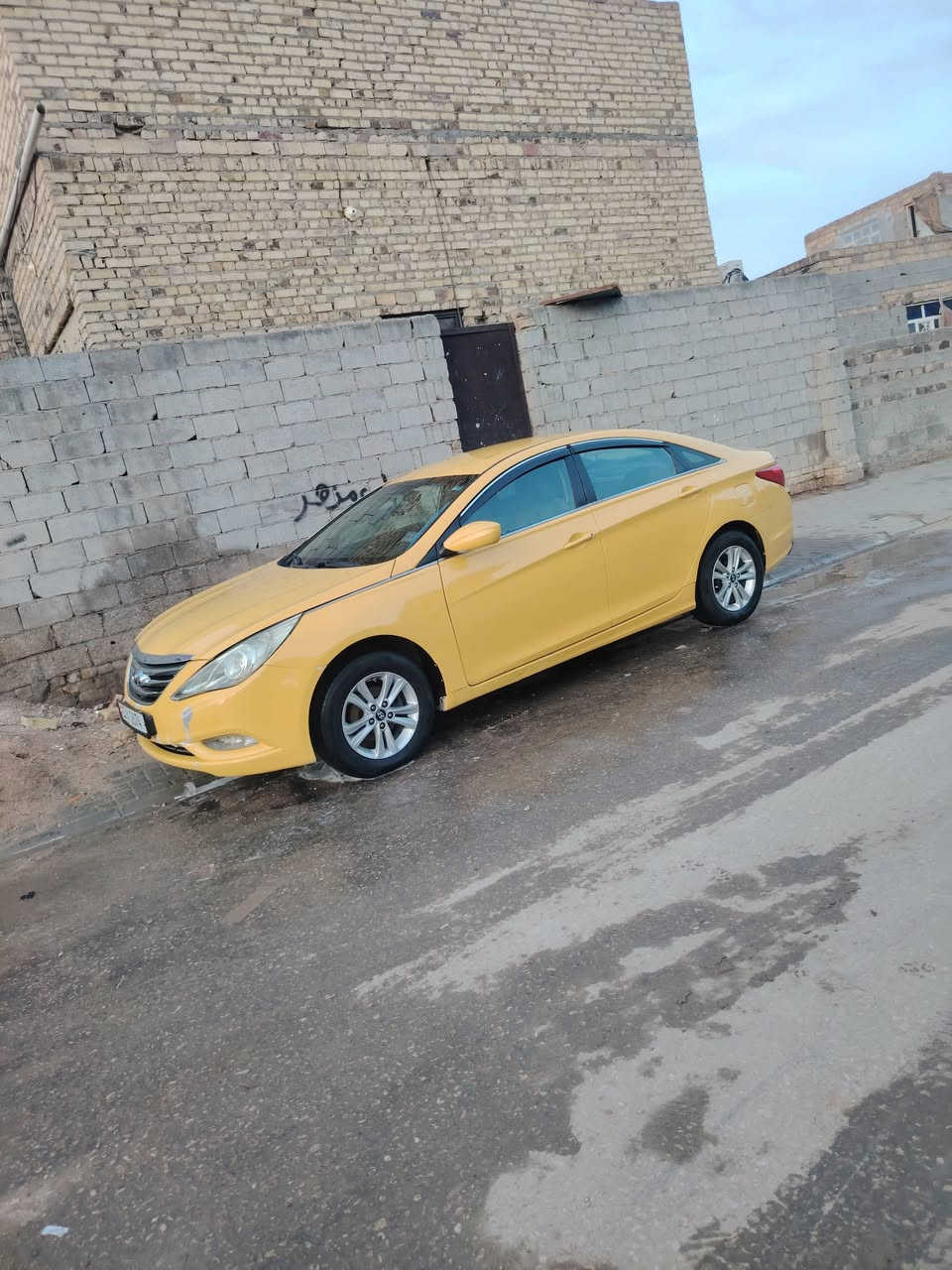 سوناته خليجيه 11مديل سياره كامله تبريد ثلج حداديه كامله تخم تاير  بيه باب وتكمه يم العبري بيه شويه مرجعينه سياره خير من الله 85بيه مجال قليل ***********النوان الدوانيه الحمزه الشرقي   بيع نقد
