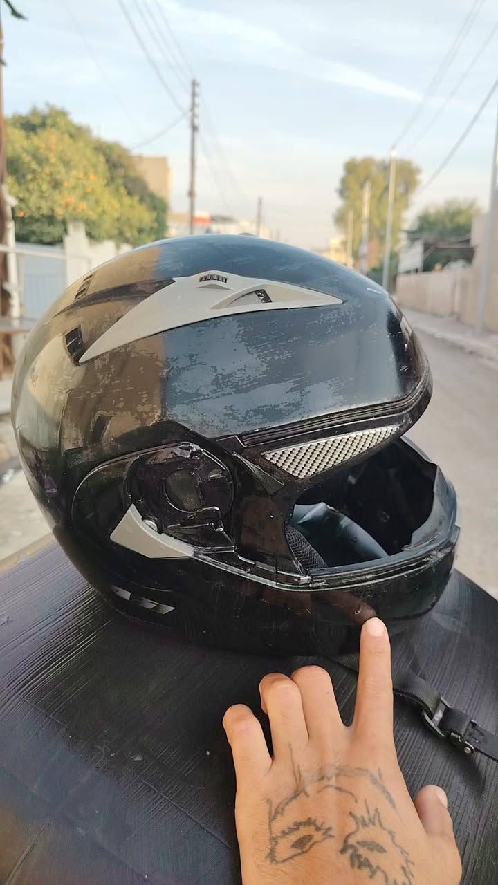 سلام عليكم خوذه للبيع نضيف الجام موجود السعر 15بي مجال بيسط مكان كركوك حي عسكري ***********
