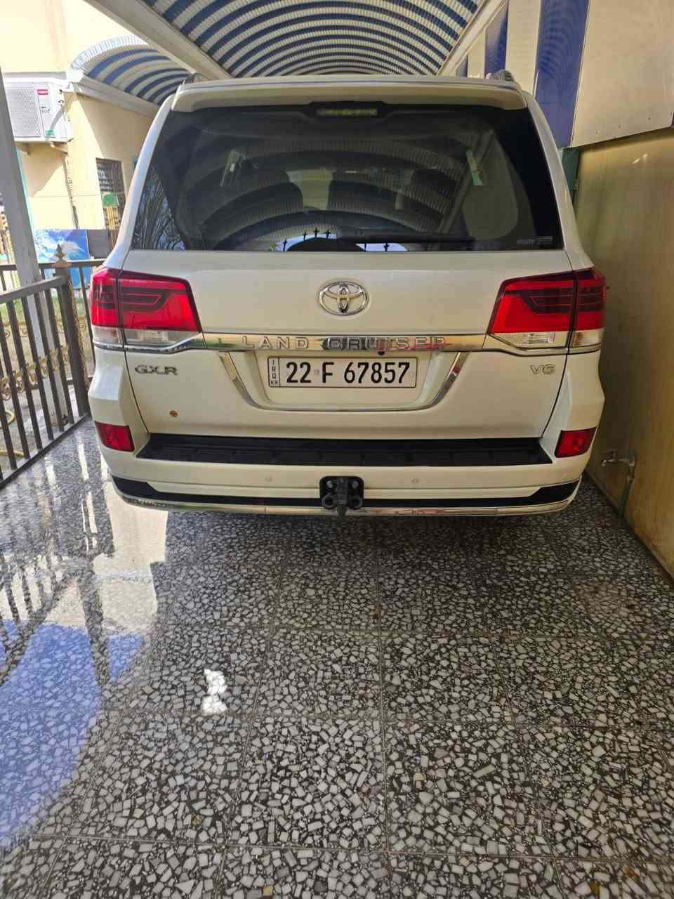 سلام عليكم لاندكروز موديل 21 شركات 
ماشيه 100الف كفاله عامه فقط  دعاميه خلفيه
فول مواصفات جلد.فتحه.بصمه.شاشه كامره خلفيه كرسي كهرباء
محرك ، 6سلندر السعر485 بيها مجال لشراي
رقم ***********
