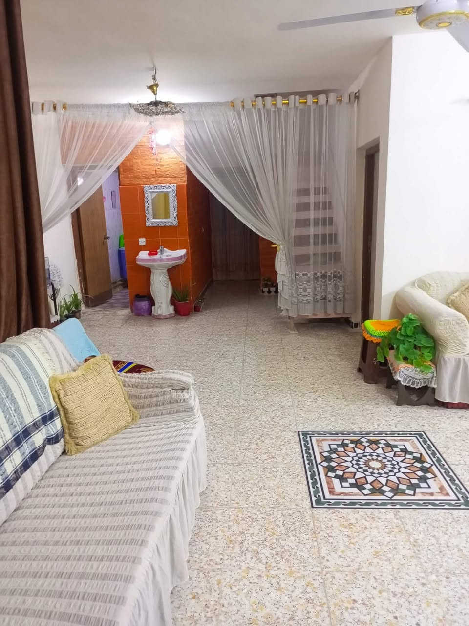 بيع منزل 150متر الوجهة7ونص والنزال 20 شارع 15 ديوان المخابرات مقابيل المدرسة الاستفسار على هذا الرقم ***********
