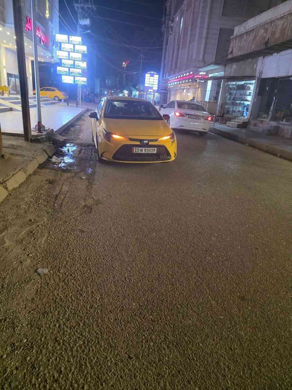 كرولا موديل 22 موصفات LE
السيارة تعمل غاز + وبانزين  رقم بغداد بسمي 
داخل لونين ابيض +اسود ماشيه ٧٠ الف مدوشمه الارضيه والاكشانه حادثه بابين فقط بجم كبس سياره متصرف عليه دينار 
السعر المطلوك 168$ مكاني كركوك حي الاسرى للاستفسار 
***********
