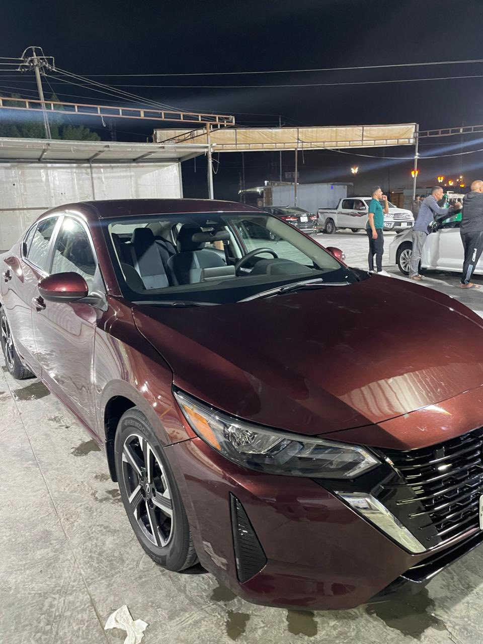 السلام عليكم ..
 سنترا SV لون عنابي مميز موديل 2024 شكل جديد (محرك 2000)
دخول جديد مصلح درجه ممتازه (صبغ بنيد وجاملغ يمين) السياره ناعمه كلش بدون اي نقص 
السعر  ١٣٤  مكمرك ومصلح تترقم اي محافظة 
(حادث امامي سطحي بدون لغد وبدون حداديه وبدون شواصي ومكفوله من التصليح والصبغ السابق)
مكان السياره المسيب  
***********
