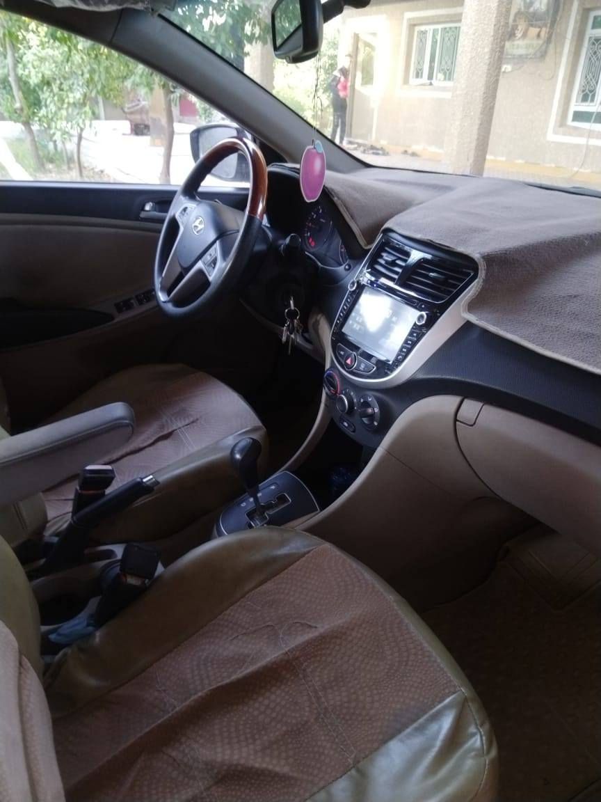 السلام عليكم
اكسنت 2016 السياره جديده 
ماشيه 84   الف كيلو متر حقيقي شرط 
محرك كير صدر كله وضع الشركه فحص 
المواصفات فول 1/1  فتحه سلايت اشاير بل مري 
داخل بيجي ويل حجم 16 تخم تاير جديد محرك 1600 
رقم بابل السياره مكفول ماعدا الضرر في الصوره في الجهة الصدر 
مكان السياره بابل السياحي  الاستفسار على الرقم ***********
