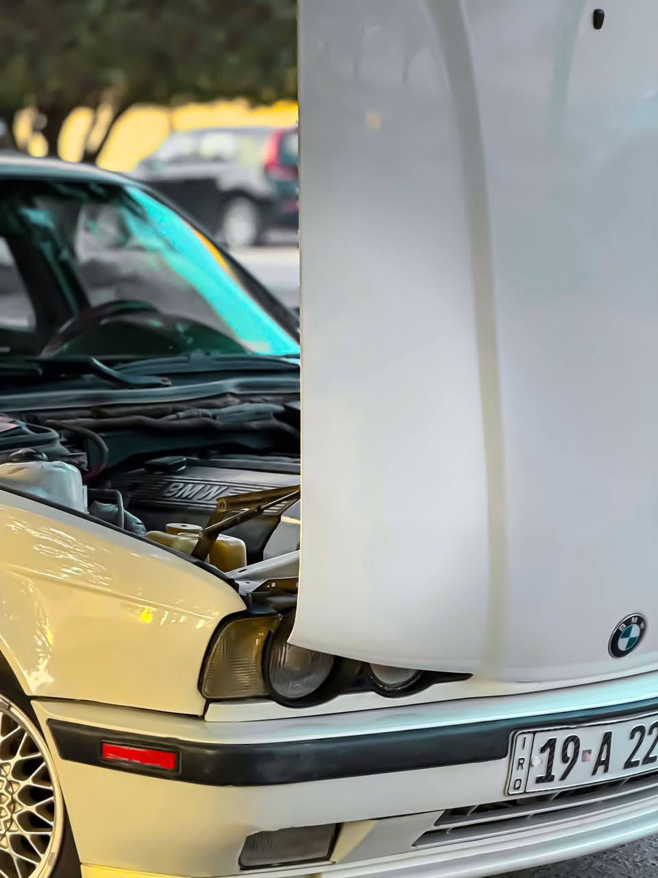 السلام عليكم من رخصت الأدمن المحترم…
صلوا على محمد😍
BMW525i((1990))🤍..
بي أم دبليوا موديل ١٩٩٠ فئة ٥٢٥ أصل مسكر وارد امريكي مكفولة كفالة عامة من الضربة والتبديل وحتى البااارد السيارة جاهزة ونضيفة كلشي بيها بلادي حلوه  فقط صبغ جمالية بسبب شخوط وجراد بدوون دااخل اي داخل مابيها عليهاا ادامة كااملة كير مكينة حدادية كلة جااهز عليهاا مواصفات فووول ١/١..
فتحه ((سلايت)).
مكينه مسكر فانوس.
ويل خلية الأصلي.
نضام APS.
قطعتين تبريد.
كراسي جلد.
سنتر لوك+ريمونت.
كود حماية Protection code.
دبل أيرباك.
3 أنضمة قيادة (سبورت،نورمال،أيكو).
سستم صوت كامل من نوع BOSE+دمامات
وبعد بيهاا هواية مواصفات السيارة جاهزة وكاملة 100% بل أضافة عليها طبقة حماية((نانو سيراميك)) رقم كربلاء مميز دولي تريد وكالة تريد تحويل بلي يعجبك السعرررر((60)) وبيهااا مجاااال……. 🤍
للأستفسار:***********
مكاني بغداد
