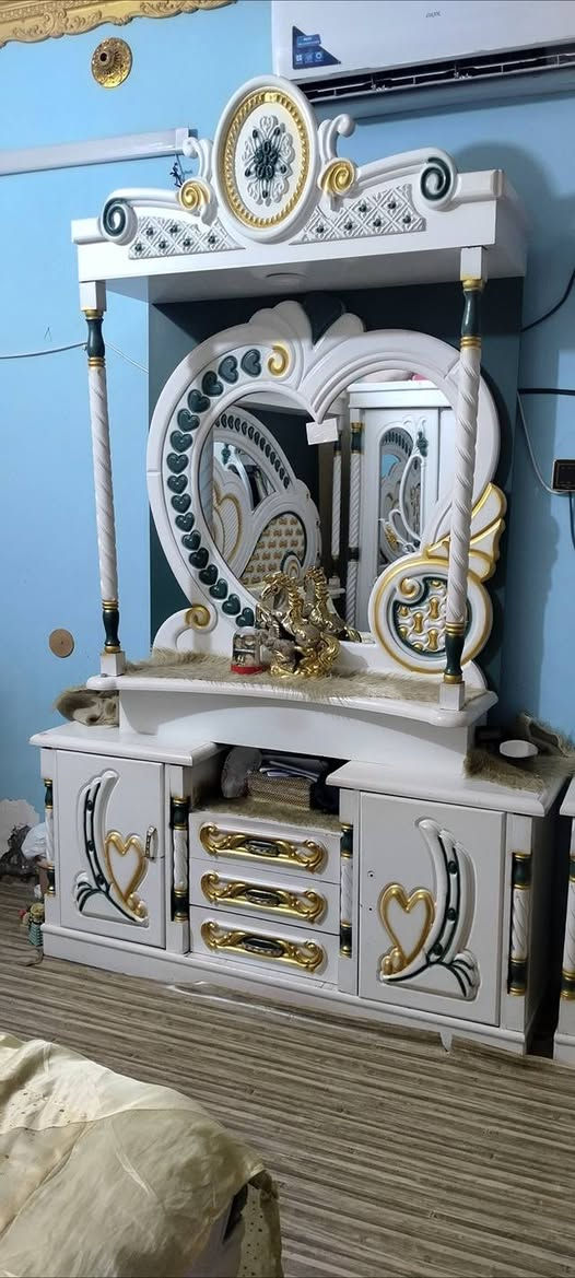 غرفه اخشاب نجاره عراقي صبغ حراري غرفه جديد ذي قار ناحيه الفضليه ***********
