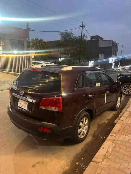 عليكم للبيع كيا سورنتو مديل 2011 رقم ديالى بسمي 
السياره جاهزه على اخر حبايه 
بيها صبغ 3 قطع فقط 
مكينه 4 سلندر 
كير مكينه مكفولات 
صدر امامي خلفي نضيف 
باتري جديد 
تخم تاير جديد 
السعر 115 وبيها مجال بلاش بلاش بلاش 

بيع فقط بدون مراوس ممتواجد ع النت اتصل وتدلل
عنواني بغداد العامريه ***********
