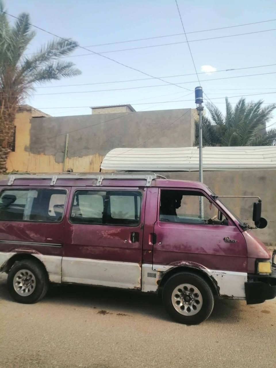 سلام عليكم خوان هاي سياره للبيع جاهزه كير محرك  بريجو  اكسن تخم تاير  موديل ٩٥ رقم ألماني نجف بدون راعي  سياره حلوه ونضيفه مال جناي مكان سياره نجف شراي يتصل على رقم ويدلل بيع فقط  السعر  ١٨ وبيهه مجال حك جيه بيع فقط   ***********
