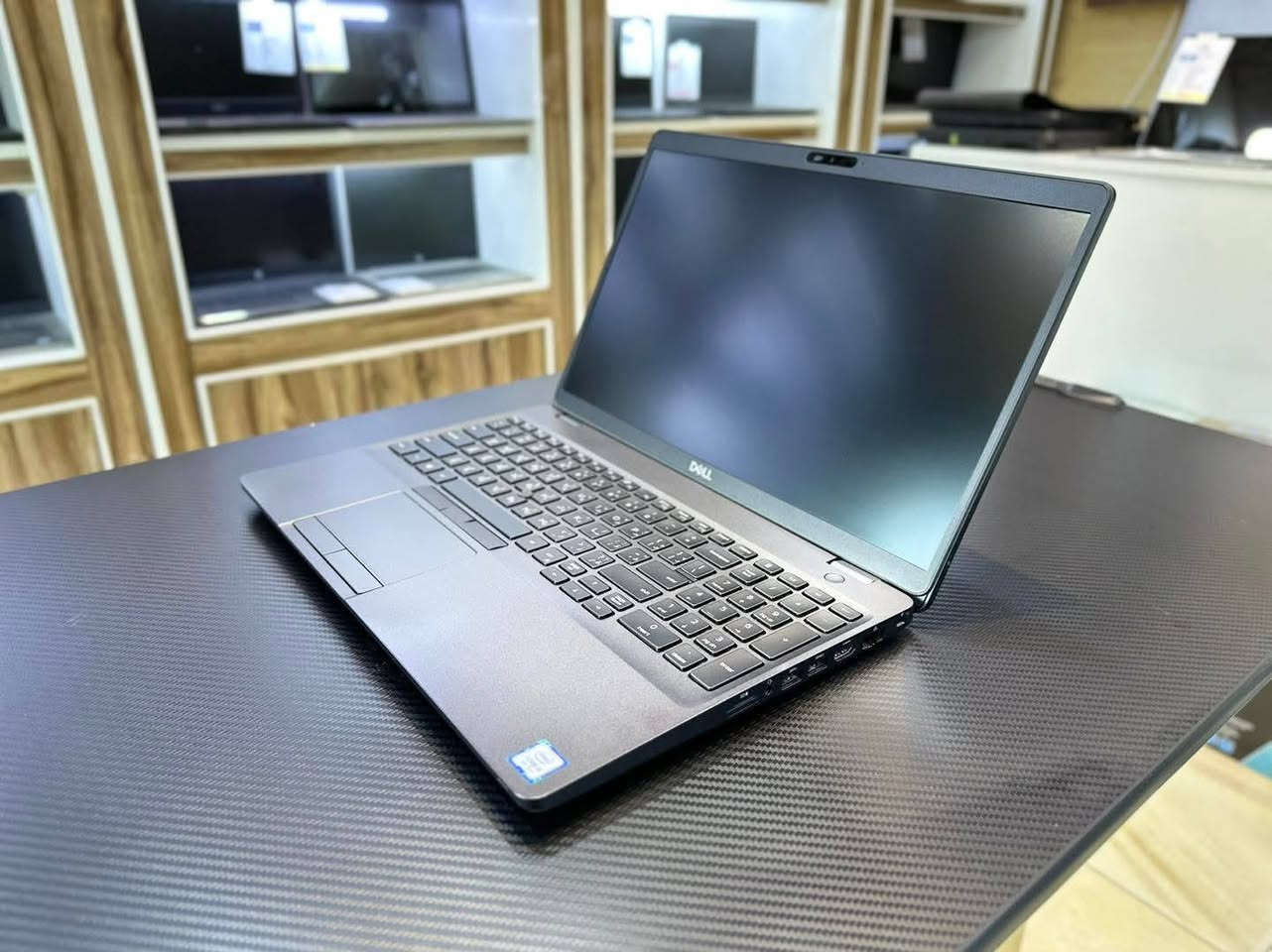 Dell Latitude 5591
🔹 المعالج: Intel Core i5 الجيل 8 فئة H
🔹 الرام: 16GB DDR4 
🔹 التخزين: 512GB SSD m.2 

🔹 كارت الشاشة : 
 خارجي منفصل 2GB Nividia Geforce MX130 
+ كارت داخلي مدمج 

🔹 الشاشة: 15.6 إنج FHD
🔹كيبورد ليزري عربي انكليزي
🔹نضافة عالية جدا 98٪

السعر 470 الف شامل التوصيل والملحقات(ماوس+حقيبة+الشاحن الاصلي)


**إذا كنت صاحب هذا الإعلان وتريد حذفه لأي سبب، رجاءا أرسل رسالة إلى الدعم الفني**