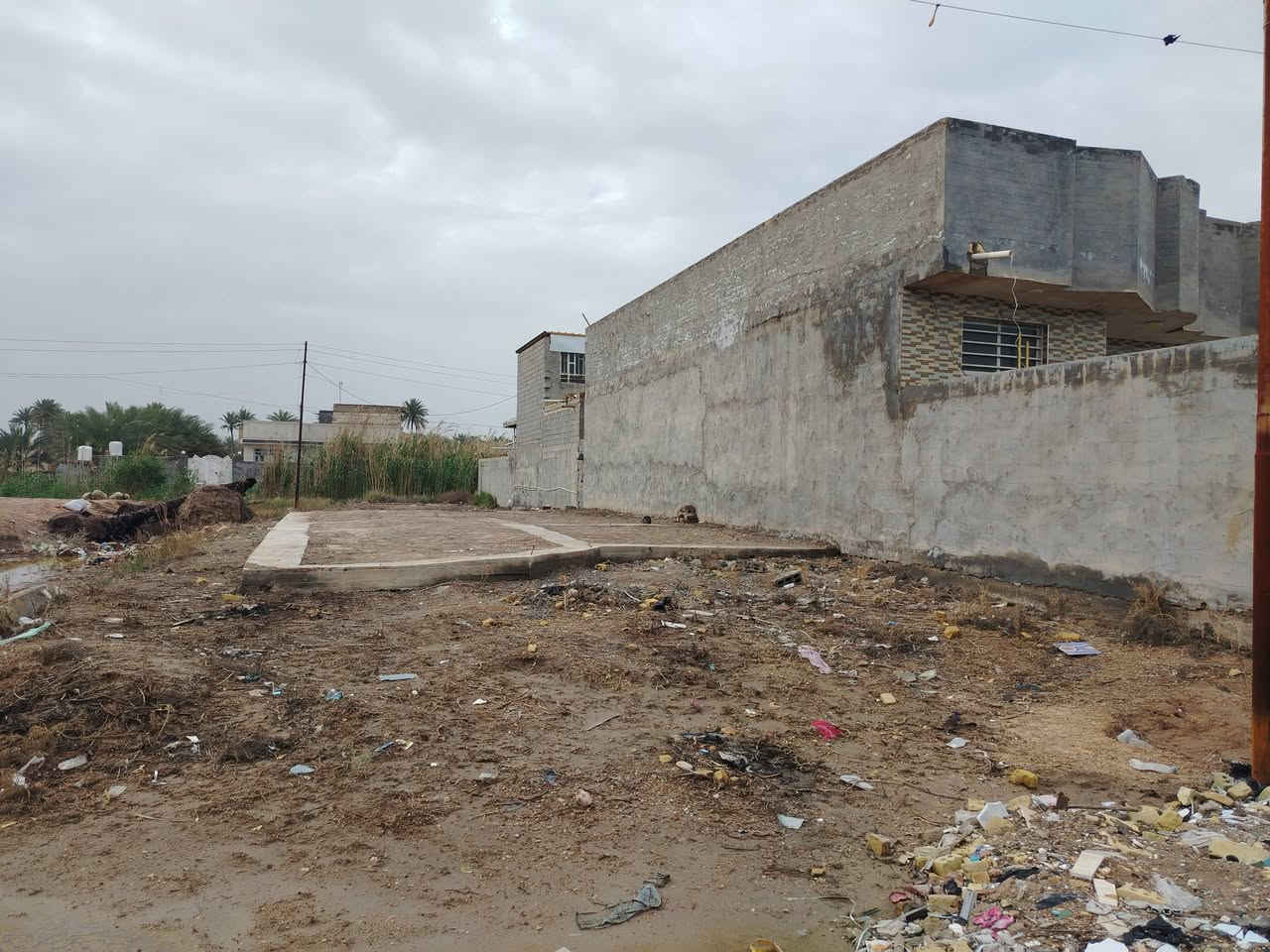 قطعه للبيع المساحه ١٦٠ م طابو زراعي سند ٢٥ طوريج الهنديه قرب الشارع الحولي مقابل حي العسكري الاستفسار *********** *********** بسمي سهم
