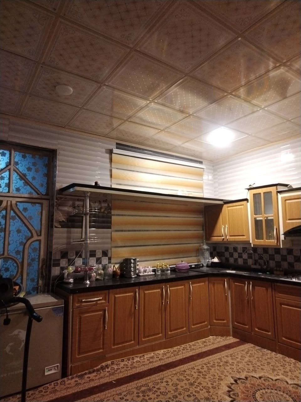 بيت زراعي للبيع طابقين الجوه نفس الفوك  (الطابق الثاني بي نواقص)  مساحه 260م بناء حديث 
السعر/ 135 مليون وبي مجال بسيط 
العنوان/ حله نادر الثاني كراغول شارع الكبان. 
الرقم / ***********
