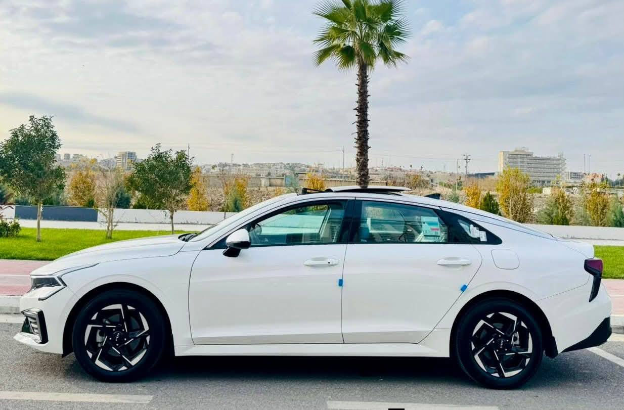 السلام عليكم
للبيع K5 2024 شكل 2025 خليجي 

فول مواصفات 🔥

1-بنوراما بلكامل

2- بصمات عدد 4 (بصمة تشغيل وبصمة أبواب وبصمه جنطة)

3- كشنات جلد

4- تبريد بيانو

5- كامرة خلفية

6- أنظمة قيادة عدد 5 

وبعد بيها مواصفات 

رقم بغداد 

محرك 2500 جتي لاين تنفس طبيعي 

ماشية 37 الف 

سيارة جديدة 

سيارة جاهزة ما ناقصها ماعده بارد بيه شبر بالباب

السعر 230 $ 

اي استفسار ***********

مكان بغداد الدورة اي ستفسار اتصل 🗣📲📞او وتساب
