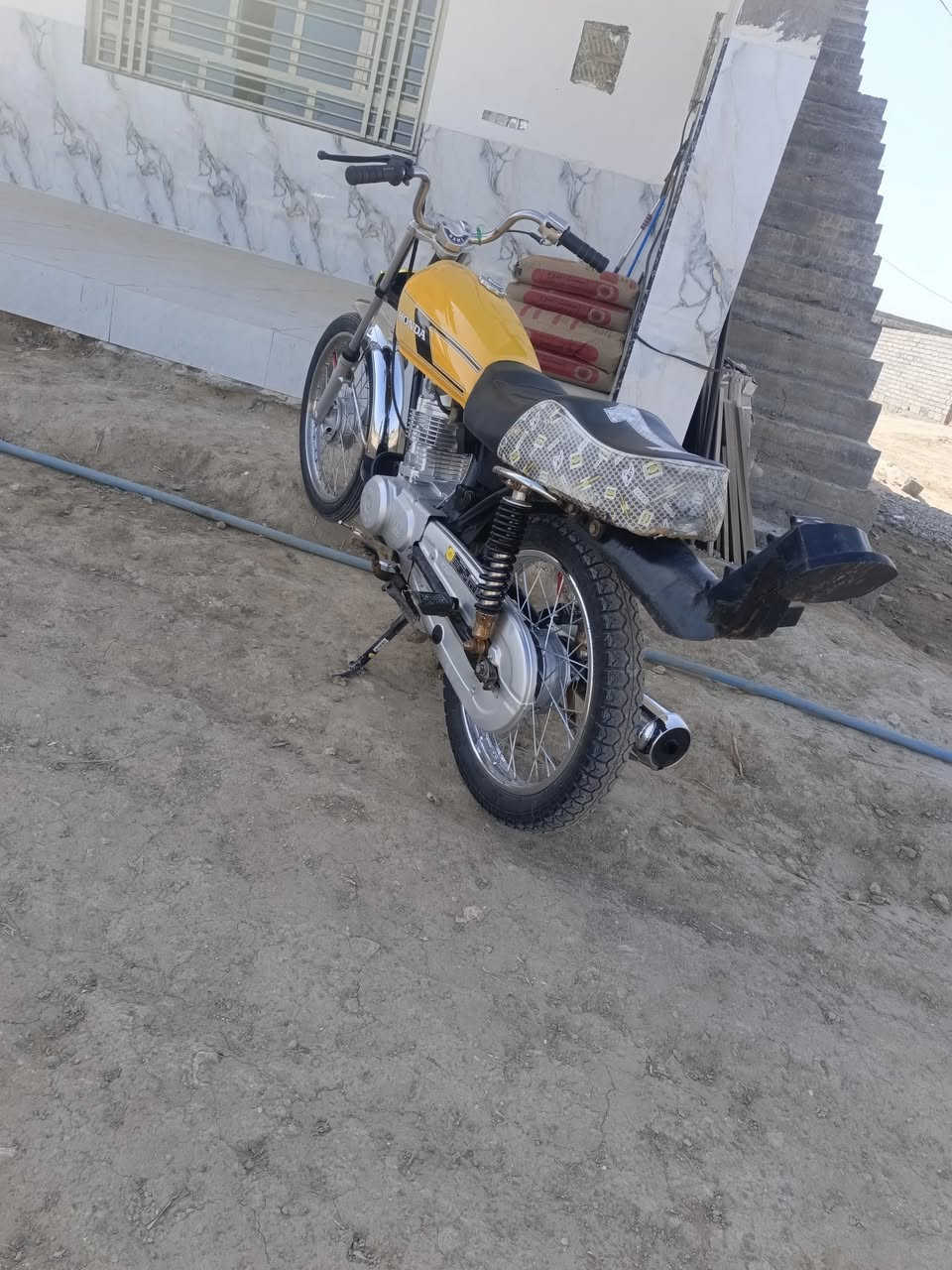 سلام عليكم دراجه نضيفه دراجه وراق صولي وبدل بيه بستم وكلجات فقط مكان قضاه الغراف ‏‏‪+964 786 794 3936‬‏هاذه رقمي


**إذا كنت صاحب هذا الإعلان وتريد حذفه لأي سبب، رجاءا أرسل رسالة إلى الدعم الفني**