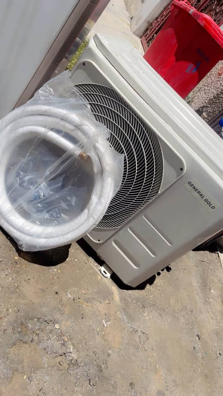 السلام عليكم اخوان سبلت للبيع نوع جينيرال كولد كنتوري طنين الاصلي السبلت بعده جديد مستعمل قليل موديل 2023 نظافه 90/100 دبل راديتر ماطور T3  كامل مكمل غاز R 410 مفول وعل فحص  تبريده ثلج ☃️❄️🧊 تدفئه نار 🔥🐦‍🔥❤️‍🔥 السبلت راديتراته بعدهن صفر السبلت مغسول وجاهز بس شد السبلت كلشي يشتغل بي شاشه لمس حساسات موزعات السبلت مع كامل ملحقاته بواري جديد بل كارتون  وايرات ريمونت السبلت بلادي مكفول من فتحت البرغي
السبلت تاخذه من باب بيتي وبي ضمان 
الجينيرال كولد كنتوري معروف بتبريده وتدفعه
السعر : 475 وبي مجال كلش بسيط 
للاتصال : ***********
الموقع : بغداد شارع فلسطين
