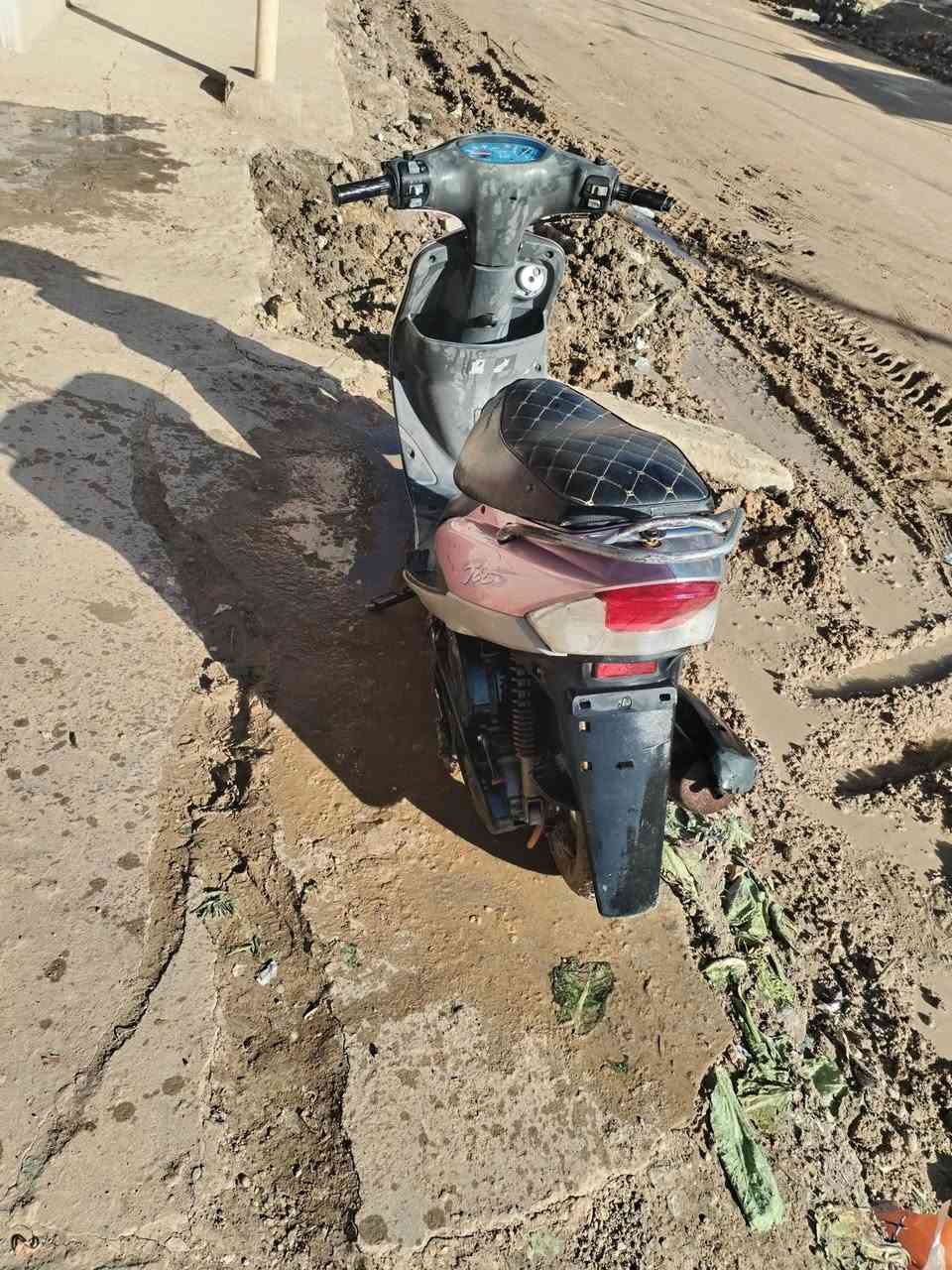 السلام عليكم دراجه ماكس لبيع برغي ما مفتوح شلعه ومعدل فول ريده ٤٥٠ وبيها مجال لطيبين مكاني الحله حي العسكري شارع ٣٠ رقمي ***********
