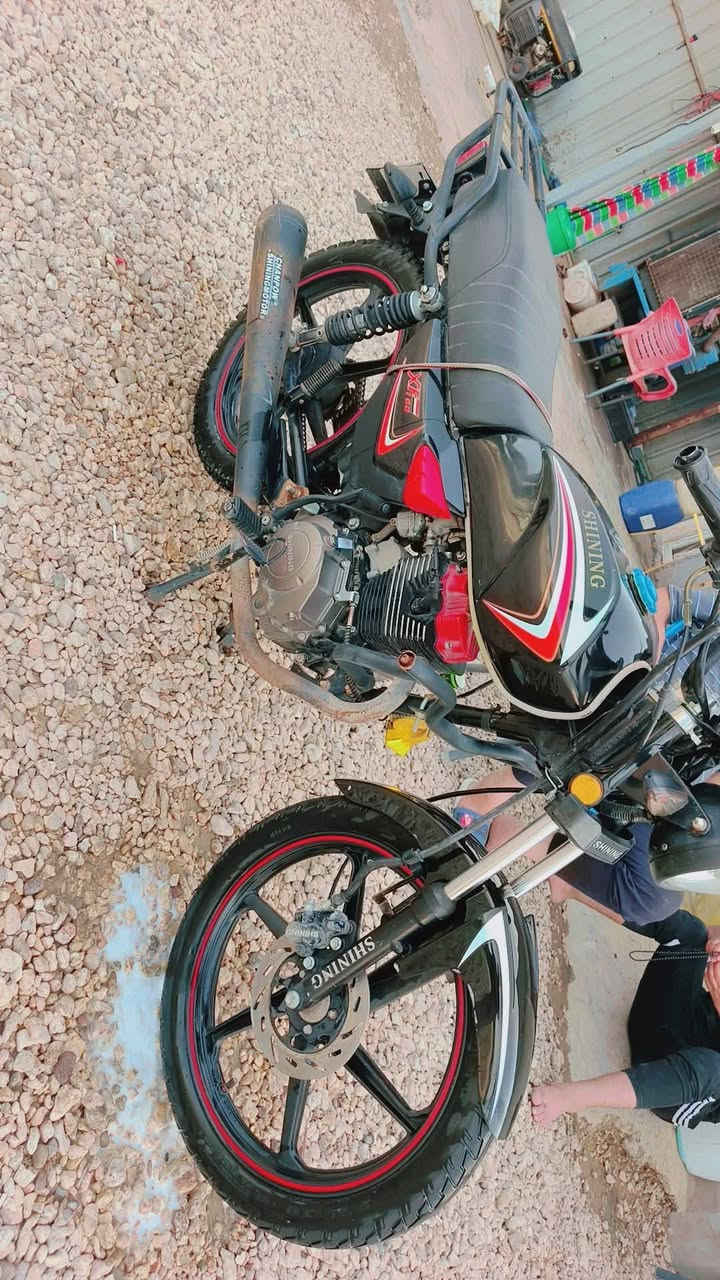 للبيع موديل 25 اوراق الدراجه نظيفه عزها شغلات بسيطه ب700 وبيها مجال مكاني حله مهندسين 
***********
