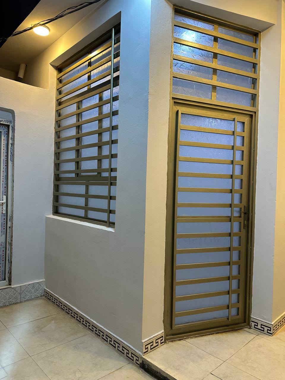 بيت ١٠٠ متر حي ميسان شارع ١٢ متر  بناء جديد صب درجه اولئ
يحتوي على غرفة وصاله ومطبخ واستقبال وصحيات داخليه

 وخارجيه

السعر ١١٤ مع المجال

للاستفسار الاتصال ع رقم ***********
