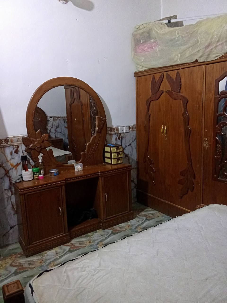 السلام عليكم غرفه صاج اصلي للبيع خمس بيبان السعر 500 غير متواجد عل الفيس 0778607625


**إذا كنت صاحب هذا الإعلان وتريد حذفه لأي سبب، رجاءا أرسل رسالة إلى الدعم الفني**