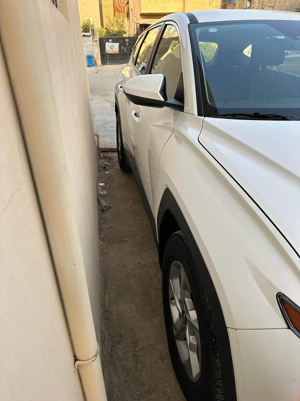 السلام عليكم 
توسان للبيع وارد امريكي موديل 2024
السيارة بيها نظام نزول منحدرات رادارات تحديد مسار وقوف ذاتي وقيادة شبه ذاتية وتدعم الأوامر الصوتية
حجم المحرك 2500 GDI
كلش حلوة السيارة تاخذها ربع ما تصرف عليها 

حادقها بأمريكا دعاميه وخشم البنيد معدل بارد والدعامية نفسها راجعة

السعر 213$
المكان بغداد الأعظمية المقبرة الملكية
رقم الهاتف *********** بغداد, العراق
