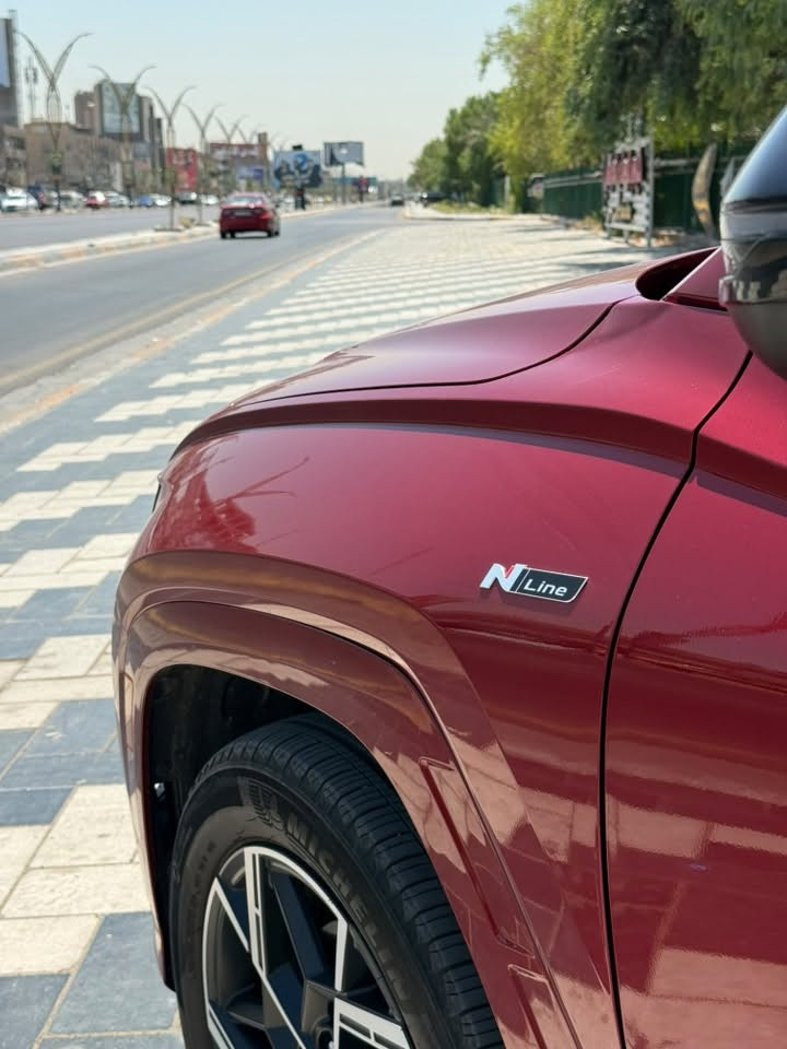 � للبيع | هيونداي توسان N Line Hybrid 2025 | وارد أمريكي | ممشى 10 أميال فقط 🔥
🚗 هيونداي توسان N Line Hybrid موديل 2025

🇺🇸 وارد أمريكي

🎨 اللون: ماروني (R2P)

📅 تصنيع: 07/2024

📍 الممشى: 10 أميال فقط

الحادث : صبغ ربع بنيد وجمالغ عله كده (بدون ايرباك )

⚙️ المواصفات

✅ محرك 1.6 لتر تيربو GDI + هايبرد

✅ قوة تقارب 231 حصان

✅ جير أوتوماتيك 6 سرعات

✅ جنوط رياضية أصلية 19 إنش

✅ فئة N Line الرياضية

✅ تشغيل بصمة ودخول ذكي

✅ شاشة وسطية كبيرة

                                      Apple CarPlay و Android Auto ✅

✅ شاشة عدادات رقمية

✅ كاميرا خلفية

✅ حساسات أمامية وخلفية

✅ مثبت سرعة ذكي (Radar)

✅ المحافظة على المسار

✅ التحذير من الاصطدام مع الفرملة التلقائية

✅ مراقبة النقطة العمياء

✅ مقاعد رياضية N Line

✅ مقود رياضي متعدد الوظائف مع Paddle Shifters

✅ شاحن لاسلكي

✅ إضاءة LED كاملة

✅ أوضاع قيادة متعددة

� السعر: 24,500 دولار قابل للتفاوض بالمعقول.

📞 للاستفسار والمعاينة يرجى التواصل على الخاص أو الاتصال.      ***********
