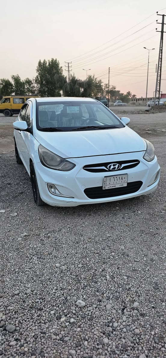 اكسنت ٢٠١١ خليجي 
مكينة ١٦٠٠
كير مكينة صدر تبريد نظيف
مكفولة من الضربة فقط ربع الجاملغ الامامي فقط
مكانها بغداد ابو غريب السعر ٩٧
***********
