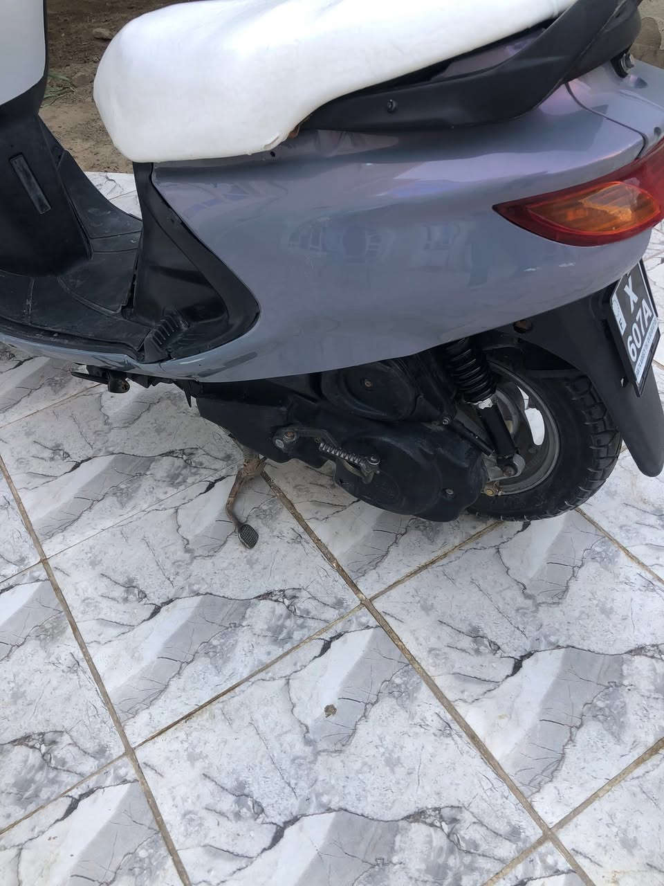 سلام عليكم للبيع فراشه  ما مفتوحه كهربايات شغاله سلف هندر اشاير هورن كله شغاله دراجه نضيفه السعر ٥٠٠ وبيه مجال مكاني ديوانيه *********** او خاص💜
