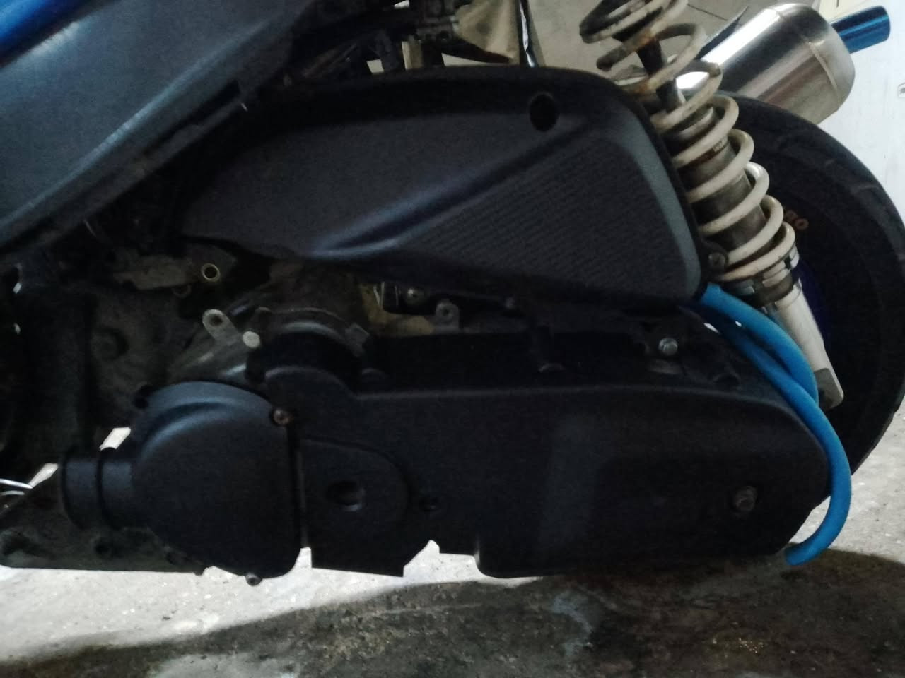 سلام عليكم حبايب ماكس عدلة دراجة هاون ارضي بدون مجامله ٥٥ بوشة اصليه عليها كلجات رياضي اصلي تفحص معدل فوك ١٠٠ صالنصه صجميه كاربون ب٧٥ ماخذها صدر رياضي دبل خلفي رياضي شوته ٤ ولفات ستاند رياضي وياله رياضي يدات بريك رياضي عنبار رياضي الكصه موجوده كابريتر عكس لدراجة رايده ٤٠٠ وبيه مجال حبايب مكاني بغداد حي العامل ***********
