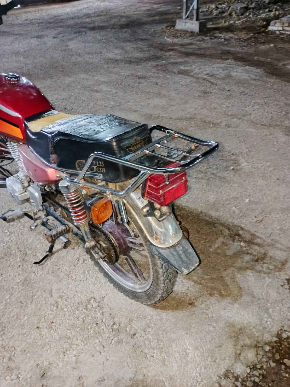 خمسه كير موديل 21دراجه نضيفه كهربائيات شغاله بيها خيط بخار ولباقي مكفول رايدها 550وبيها مجال قليل


**إذا كنت صاحب هذا الإعلان وتريد حذفه لأي سبب، رجاءا أرسل رسالة إلى الدعم الفني**