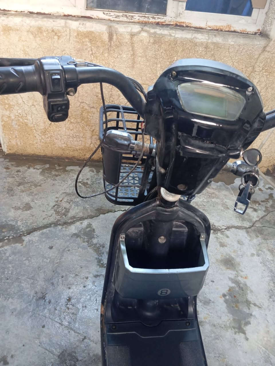 السلام عليكم دراجة شحن حجم 14 للبيع السعر 100 وبيهة مجال مكاني بغداد حي العامل بطاريات نقصها الرقم***********
