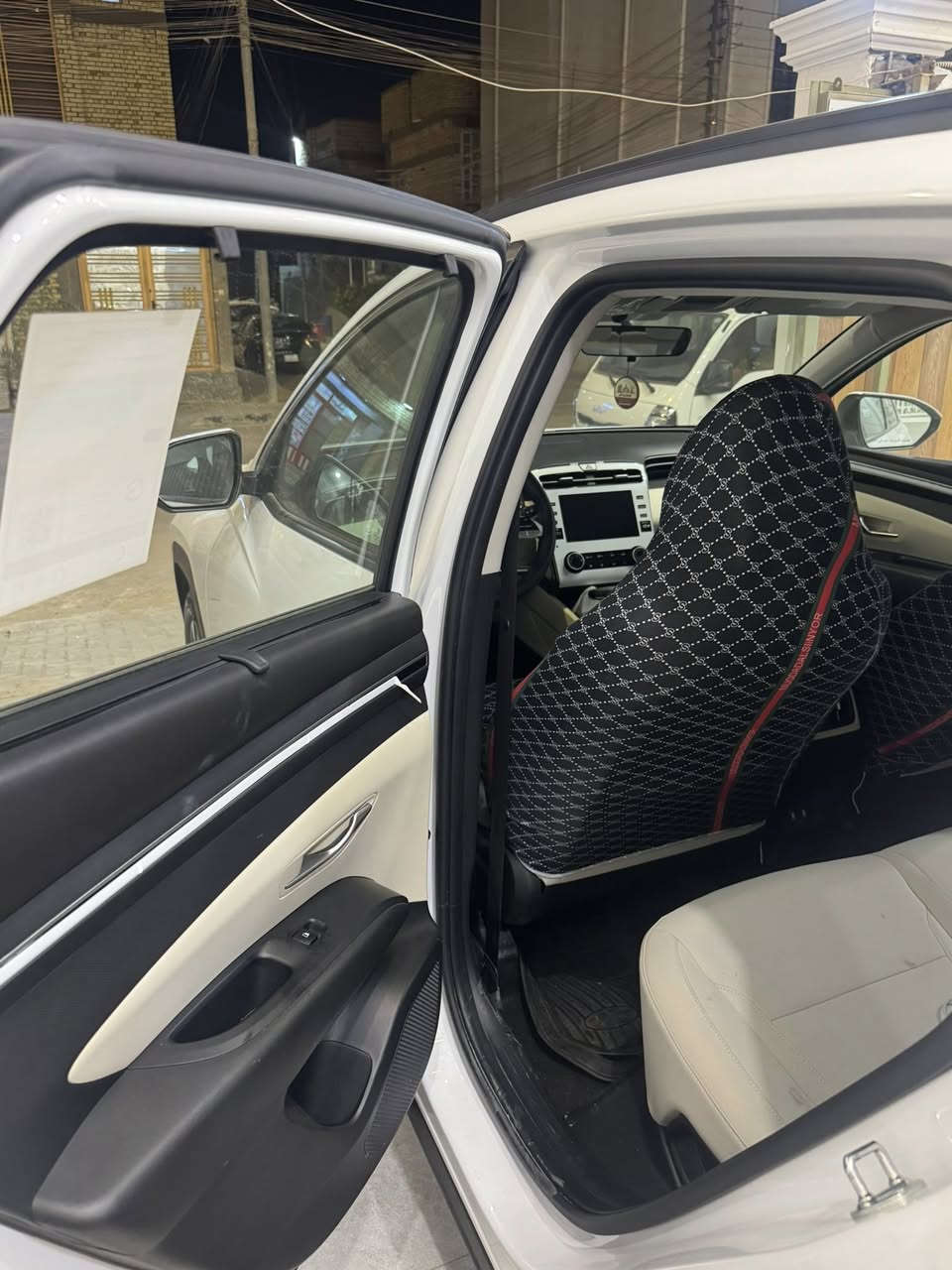 السلام عليكم توسان موديل 2024
رقم بغداد تحويل 
كفاله عامه عدا رصعه خفيفه بالقماره موجوده صورتها 
مواصفاتها معروفه 
كشن كهربائي 
مري كهرباء 
تحكم ستيرن 
اوتوا هولد 
مانع انزلاق
ماشيه 18 الف 
السعر 215$ وبيها مجال بسيط 
العنوان البصره ياسين خريبط


**إذا كنت صاحب هذا الإعلان وتريد حذفه لأي سبب، رجاءا أرسل رسالة إلى الدعم الفني**