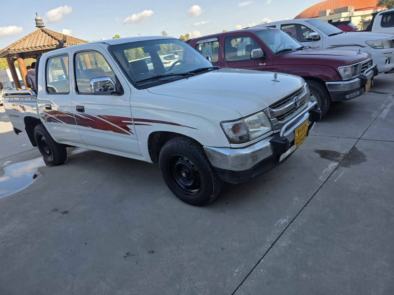 سلام علیکم
جمرە2001
تایرات جدید رقم اربیل بسمی
کیرمحرک شاصی اکسل کل بشرط
کفاله عامه سونر موجود دعامیە لدعامیە
مکانی سلیمانیە کلار 
خابر خدمتک
*********** كركوك, العراق
