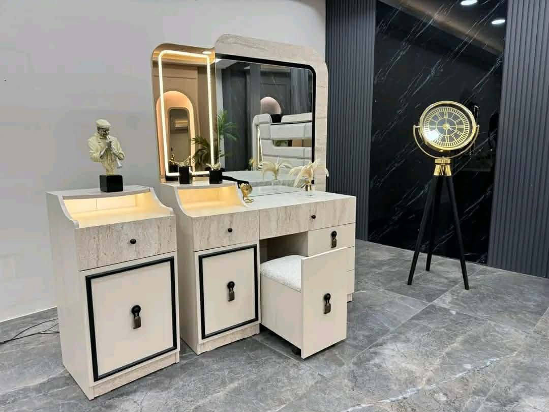 غرفه للبيع جديده بعدها بلكارتونه
١٠ قطع سعر مليون و٦٥٠


**إذا كنت صاحب هذا الإعلان وتريد حذفه لأي سبب، رجاءا أرسل رسالة إلى الدعم الفني**