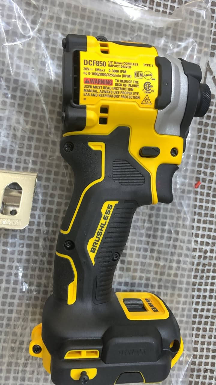 للبيع
امباكت 850🇺🇸 
بغداد
***********
السعر 180 الف
