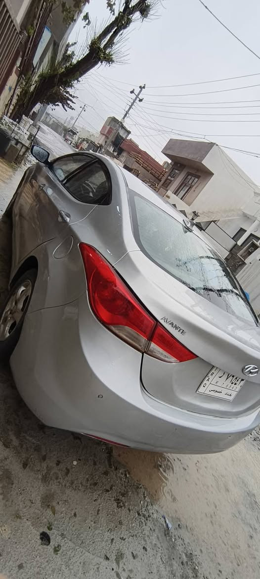 هۆندا  ئاڤانتی 2011 براوەی دوبەیە گێرو مەکینەی دەرەجەیکی بەشرتی 10فیتری..4تایای لۆکی لژێرە بەویلوە  تەبریدی ساردو گەرم بەشرت ..بێتەقەو رقە یە قلتو قۆپی نیە سیارکە لۆکە ..خایسو کالبونەوەی نیە و سخفو شانی بەشرت .. دعمو لێدراوی نیە پشتو پێشی کبسە ..کاڕەبای هموی بشرت کوشن جلدو هیترە  ..هتا بلێی بێمەسروفە ..سەعری 48مجالێکی زۆر کەم ..ژ،م*********** شوێن ؟ رانیە  لگل رێزم بۆتان گۆرینوە ناکم رانية, السليمانية
