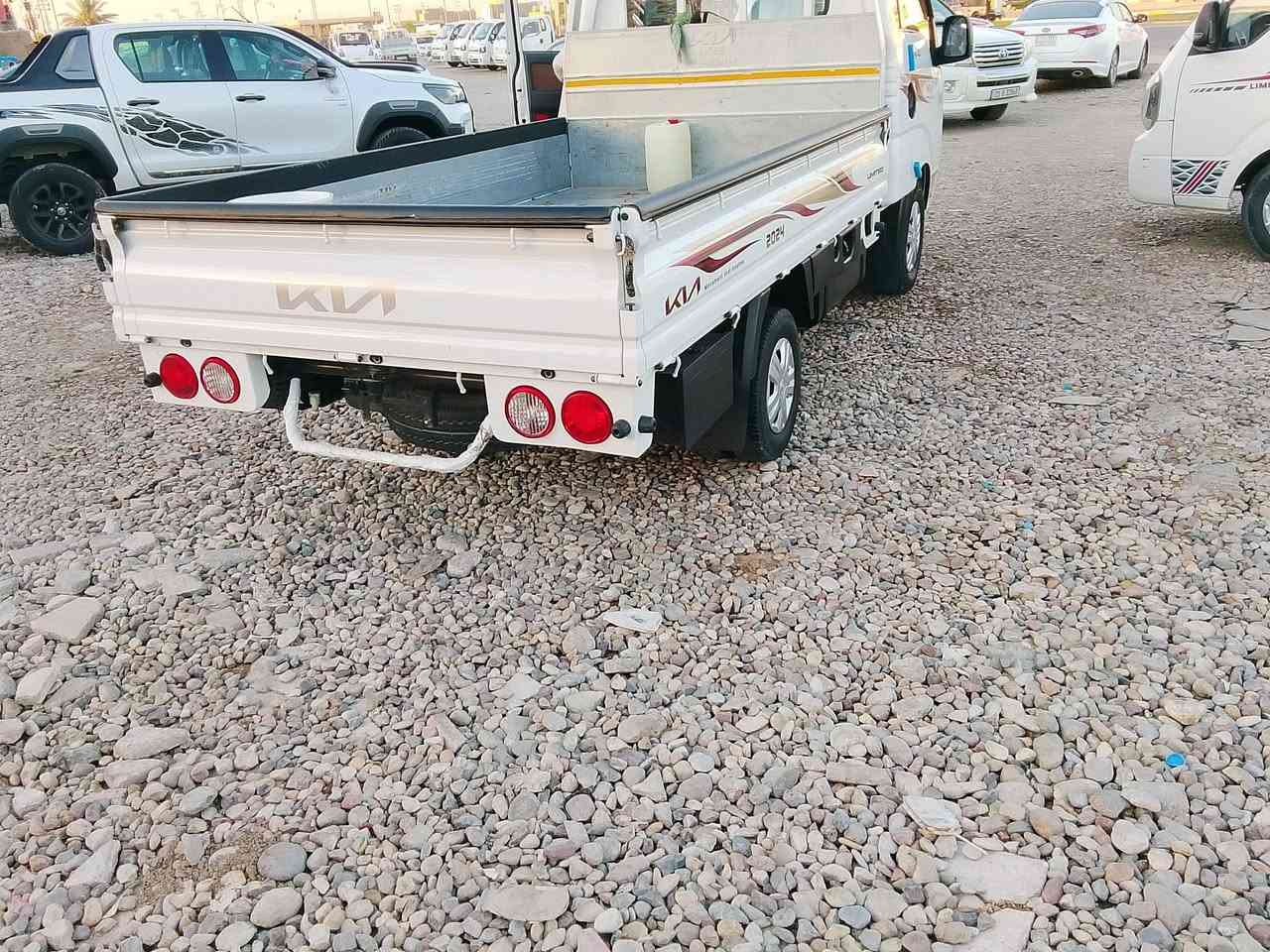 سلام عليكم
كيه موديل 24 كفاله عامه وضع شركه 
ماشيه 28 الف حقيقي 
من جامع البيت 
شرط جكت ابره مابيها 
عله سونار سيارت كارتون 
جهازه من كلشي معروضه 158 وبيها مجال حك جيه العنون واسط الصويره 
رقم هاتف ‏‪***********‬‏
