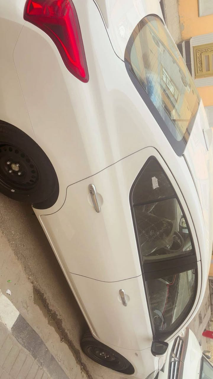 السلام عليكم
نيسان صني 
مديل 2024
هندي بليته زركه
كفاله عامه حتى من الشخط
رقم اربيل
ماشيه 6 الف اخت الزيرو
العنوان البصره
السعر 133
الهاتف
***********
