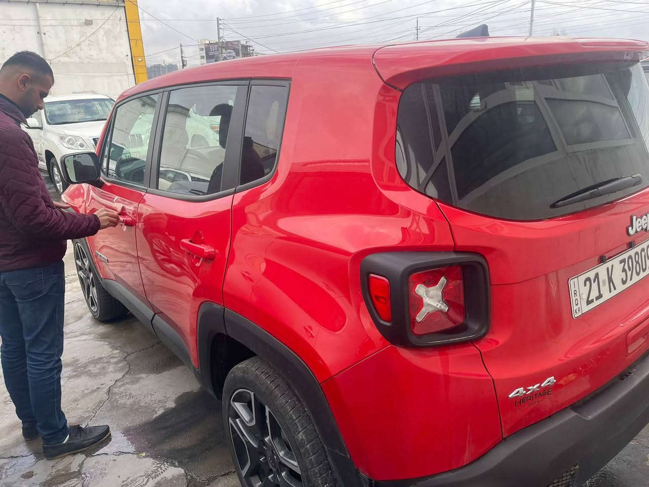 جيب رينكد موديل ٢٠٢١ بيهه باب عكس السايق صبغ مواصفات نص فول رقم شمالي  كير مكينه خير من الله صدر جديد تدفئه تبريد شغال مكان ابو غريب السعر (١٣٥) وبيهه مجال بصيط *********** بي واتساب
