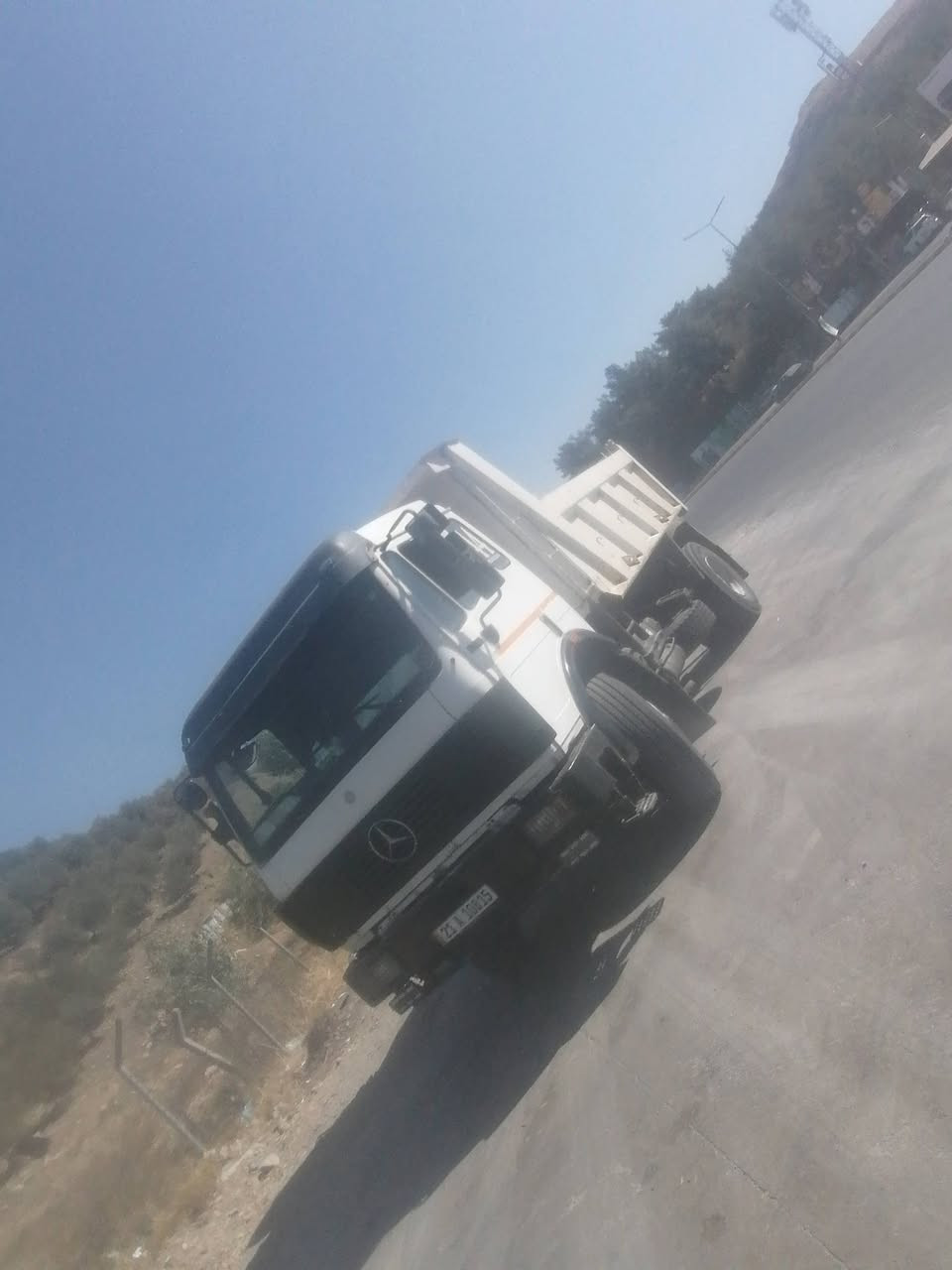 السلام عليكم بسبب الوعود الكاذبه البي كرواتي موديل ٩٢ محرك ٦ كير ٦ وشلعه شاصي مكفول ورك ابو ل ٤ تخم تاير رقم وسنويه وهزه جديد بسمي وكاله او تحويل حاظر *********** تلفون *********** السياره مكفوله من كلشي
