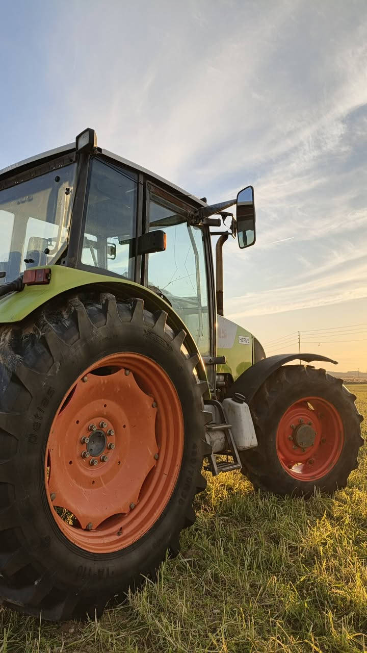 سلام عليكم كلاص موديل 2005حجم 100 سعر 20 مكان كركوك الستفسار رقم ***********
