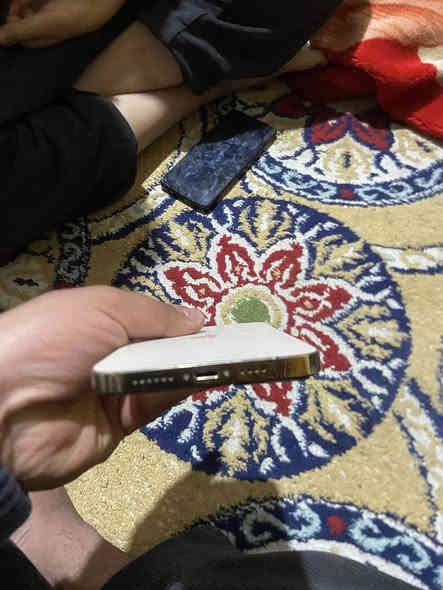 ايفون ١٢برو ماكس ذاكره ٥١٢ جهاز بطاريته 73 مامبدله بصمت وجه واكفه جهاز بدون ملحقات جهاز حلو جهاد بي طكه بشاشه شاصيه بي شويه عواج من صفحه وحده  مكاني بصره ام النعاج يم معمل ثلج لامي قفله ٢٧٥بدون مداهر رقمي ***********
