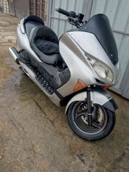 السلام عليكم دراجه فورزه 09 بصمه حساسات كهربائيات كله شغال دراجه خير من الله ما ناقصها شي نكره بكل وقت مكينه كفاله برغي ما مفتوح السعر 800 الشراي يتصل مكاني بغداد البياع شارع الشهداء رقم *********** بي واتساب
