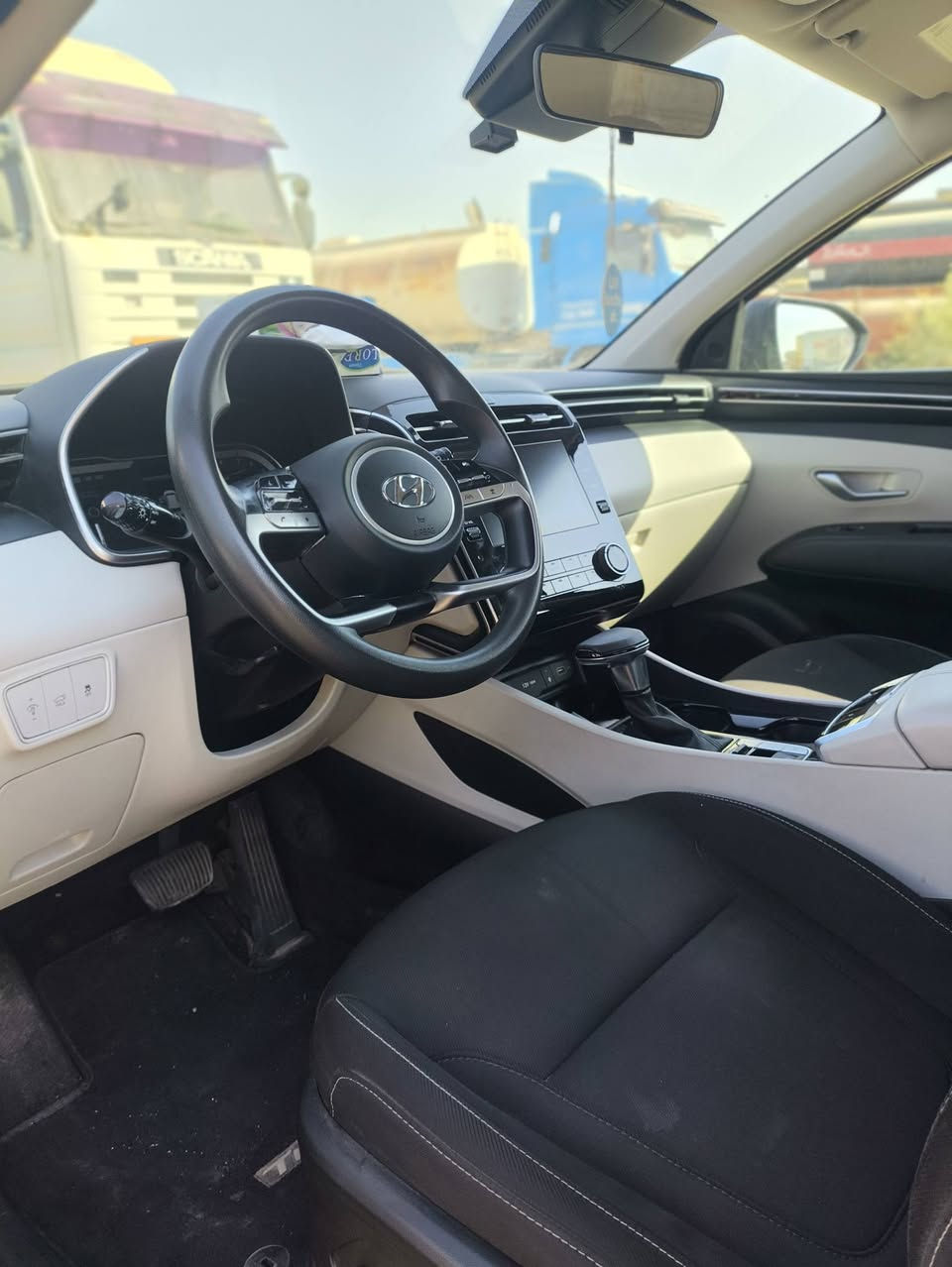 سلام عليكم توسان 23  فول موصفات ما عدا  فتحة فول مواصفات  مكفولة سيارة ماشية 35الف 
تحويل. ثاني يوم 
حادث فقط باب الصندوك  فقط 
190  وبيها مجال 
 مكان  سيارة بغداد  رقم اربيل 
***********
