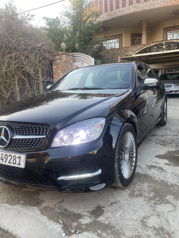 السلام عليكم .
Amg. Mercedes-Benz C300  
‎ موديل 2008محرك3000 
تفاصيل👇🏼👇🏼
1_ بصمة⁩ تشغيل  
2_محرك 6 سلندر 
3_تبريد قطعتين  ⁦❄️⁩
4_كروز سرعة🔒 
5_مراية داخلية+جانبة عاكسة ⁦🔍
6_تحكم ستيرن كهرباء⁦⚔️
7_ شاشة   🖥⁩ بلوتوث يوتيوب 
8_فتحة سقف جام  
9_كشنات كهرباء  ✨⁩ 
10_ انارة ترحيب💡 ⁩
11_شاشة اعطال💬   
12_ويل 17 اصلي  ⚔️⁩  
13_تبريد خلفي  
14لايت عدسه زنون 
15 صندوك كهرباء 
السياره مصبوغه حزام 
…………………………….
السياره رقم بغداد جديد 11 
تحويل ثاني يوم هزه جديده 
السعر 11500
مكان السياره بغداد البياع
للإتصال ***********
