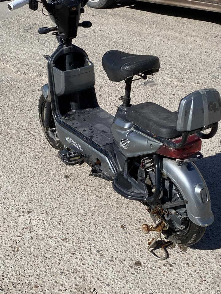 سلام عليكم دراجه لبيع حجم 14بدون بطاريات دراجة كاملة مكملة بس نقص بطاريات هورن لايت أشاير يمنة ويسره السعر 130 وبيها مجال مكاني بغداد زيونة شارع الربيعي رقمي ***********
