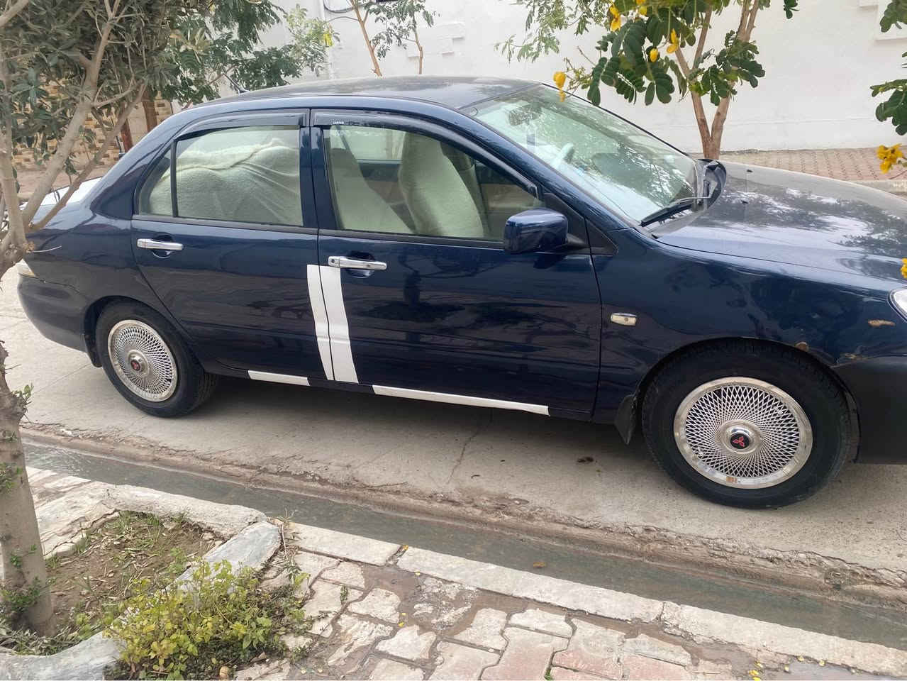 لانسر موديل 2008 محرك كبير المرغوب داخل بيجي كير اوتوماتيك رقم اربيل باسمي شرط التحويل  تبريد ويه سويج بدون نواقص ماناقصها برغي كهربائيات كلها شغال شرط اربع جامات كهربائي مري كهربائي تبريد شغال تدفئه شغال كله شرط شاشه وكامره 

بدنه تعديل بارد بدون نقطه بل شاصي بدون معجون او صبغ بل بدنه ومصبوغه عام اثر جراد 

وبيها معجون حك التصفيه مال صبغ والباقي مكفوله  والمناسبه حسب القناعه والسعر 75وبي مجال للاستفسار *********** واتساب هم موجود على الرقم ومكاني كركوك كركوك, العراق
