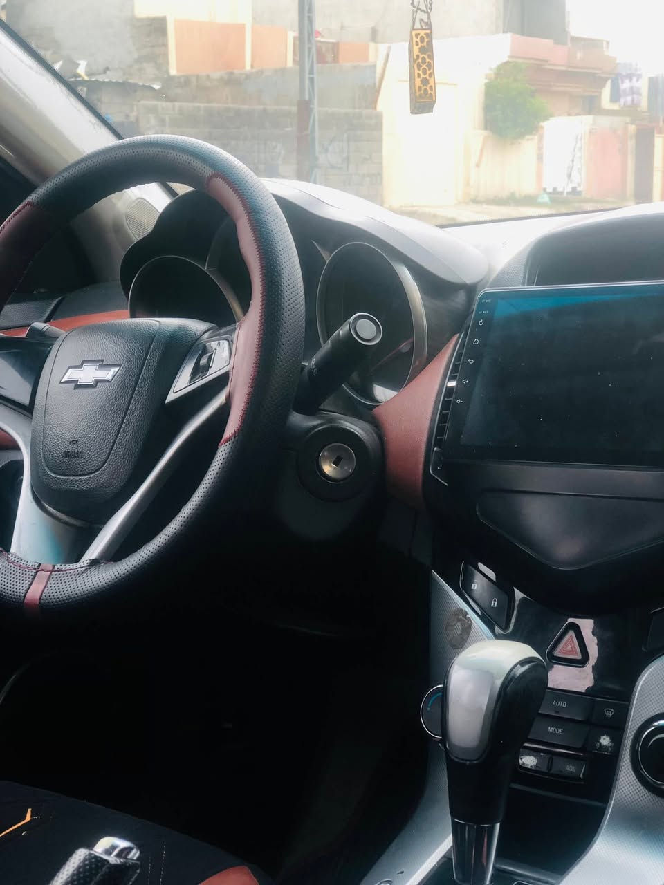 كروز خليجي 2010  فول مواصفات صبغ حزام حدادية جديدة تايرات ويل كب جديد لايت زنون شاشة كامرا داخل لونين تبريد تدفئة كلها شغال رقم أربيل جديد بأسمي تحويل وكالة حاضر محرك كير شرط هزة قبل كم يوم انتهت 
سعرها ٦٥  ومجال للشراي
مكانها بالموصل 
بيع نقد فقط
***********
***********
