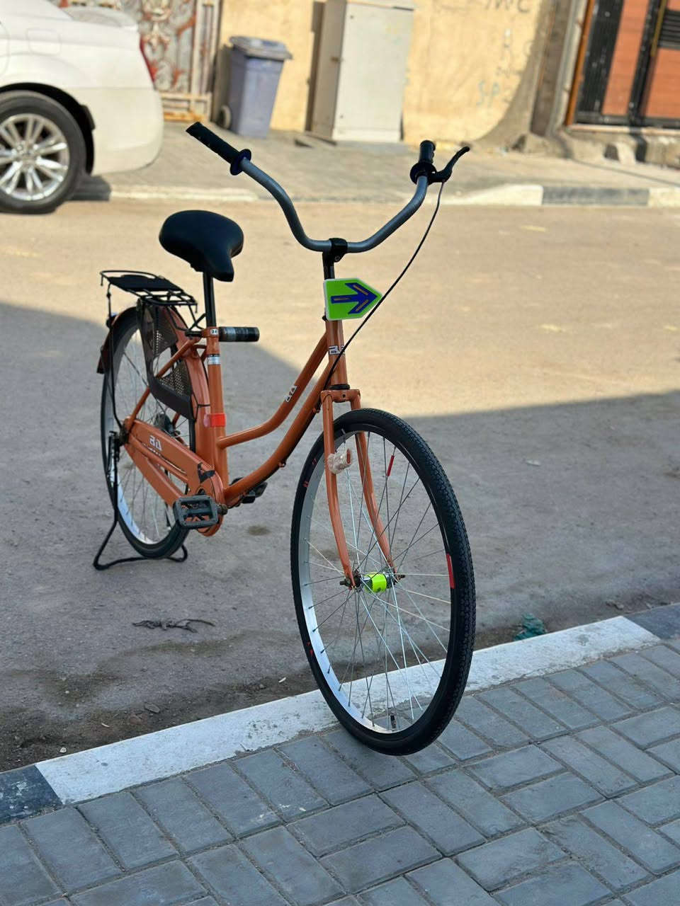 السلام عليكم
بايسكل للبيع 
بايسكل جديد 
موديله 21 
البايسكل 
جسده نظيف بس بي طقات مال حاويه 
سبب البيع محتاج مكاني كرمه علي 
رقم ***********
سعر 120
