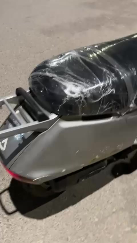 هوندا ليدي محرك شلعه تخبل محركها 100cc ونقصها بس كفر وعداد السعر ٣٥٠ بيع مستعجل للتواصل ***********
