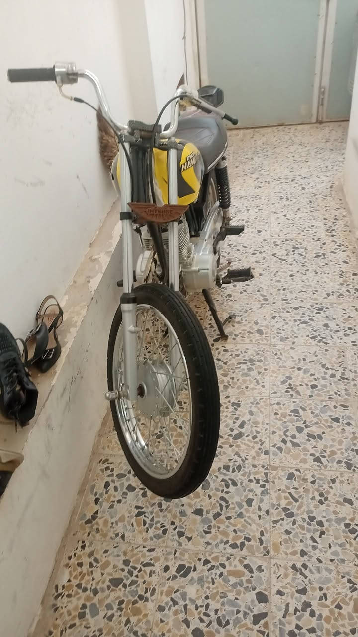 دراجه انتنس محرك صارله شهرين من مشدود دراه بطله مرواس باصولي لو بسكنر والفرق بيناتنه ملاحضه دراجه كلك


**إذا كنت صاحب هذا الإعلان وتريد حذفه لأي سبب، رجاءا أرسل رسالة إلى الدعم الفني**