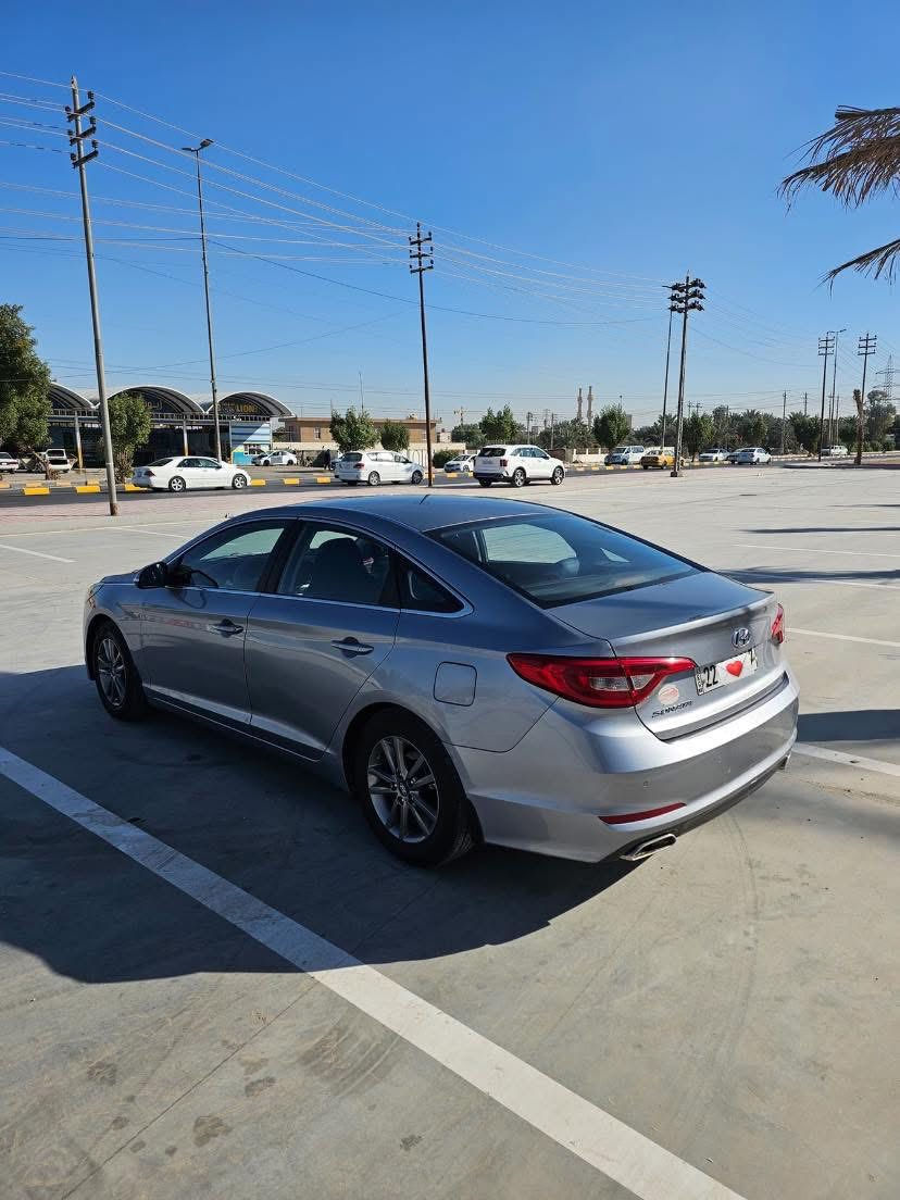 السلام عليكم 
للبيع سوناتا (2016 )خليجي
رقم أربيل الدولي  
مكينه 2400 دوش 
ماشية 110الف كيلو 
قطعتين تبريد  
مري شفط + اشاير
كامره وحساسات خلفيه 
شاشه كبيره ونضام كاربلاي
وضعيات قيادة
السيارة كفالة عامة من مكينة وصدر كله جديد 
بيه باب صبغ السونار موجود بل منشور  
العنوان ( النجف الأشرف )
السعر (140)ورقه 💵
للأستفسار
(***********)
